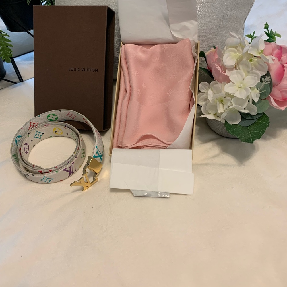 This pink silk Luis Vuitton scarf with the monogram belt